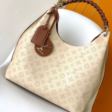 Louis Vuitton Shopping Bags